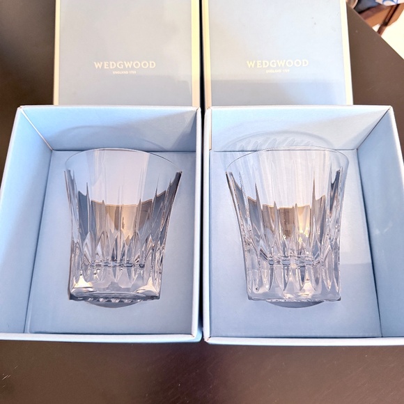 Wedgwood Annual Tumblers 2022 crystal glasses - Picture 3 of 9